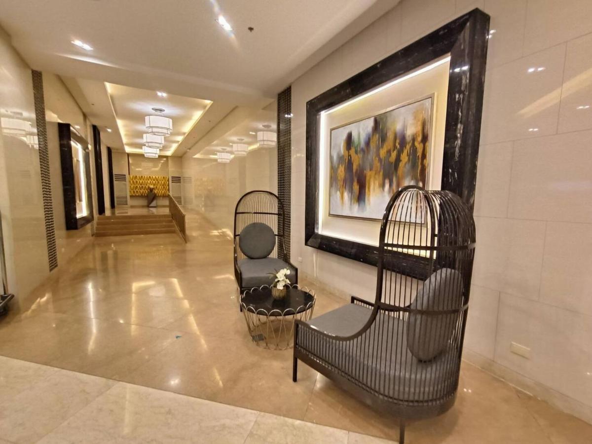 Penthouse Studio At Fame Residence 41St Floor, Shangrila-Megamall Манила Экстерьер фото