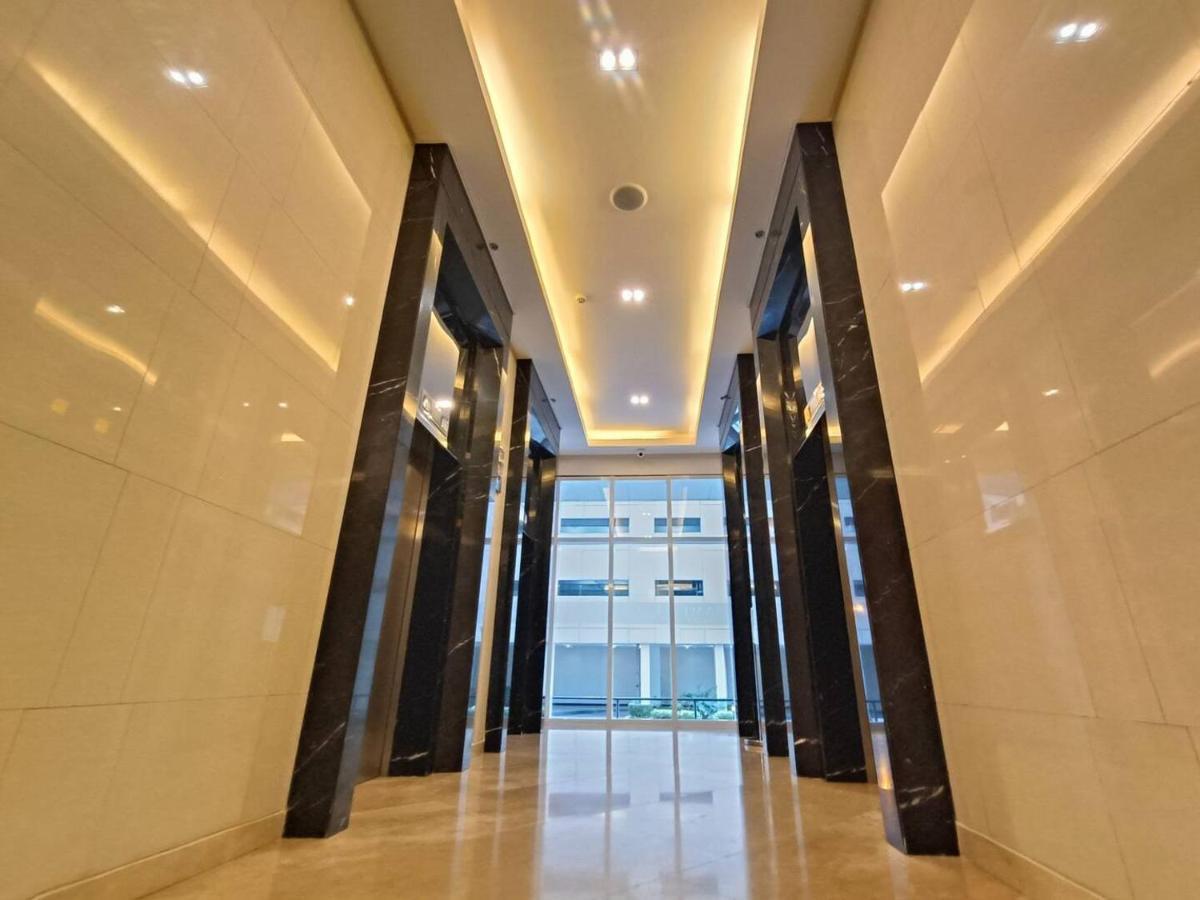 Penthouse Studio At Fame Residence 41St Floor, Shangrila-Megamall Манила Экстерьер фото