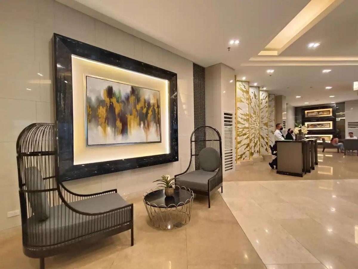 Penthouse Studio At Fame Residence 41St Floor, Shangrila-Megamall Манила Экстерьер фото